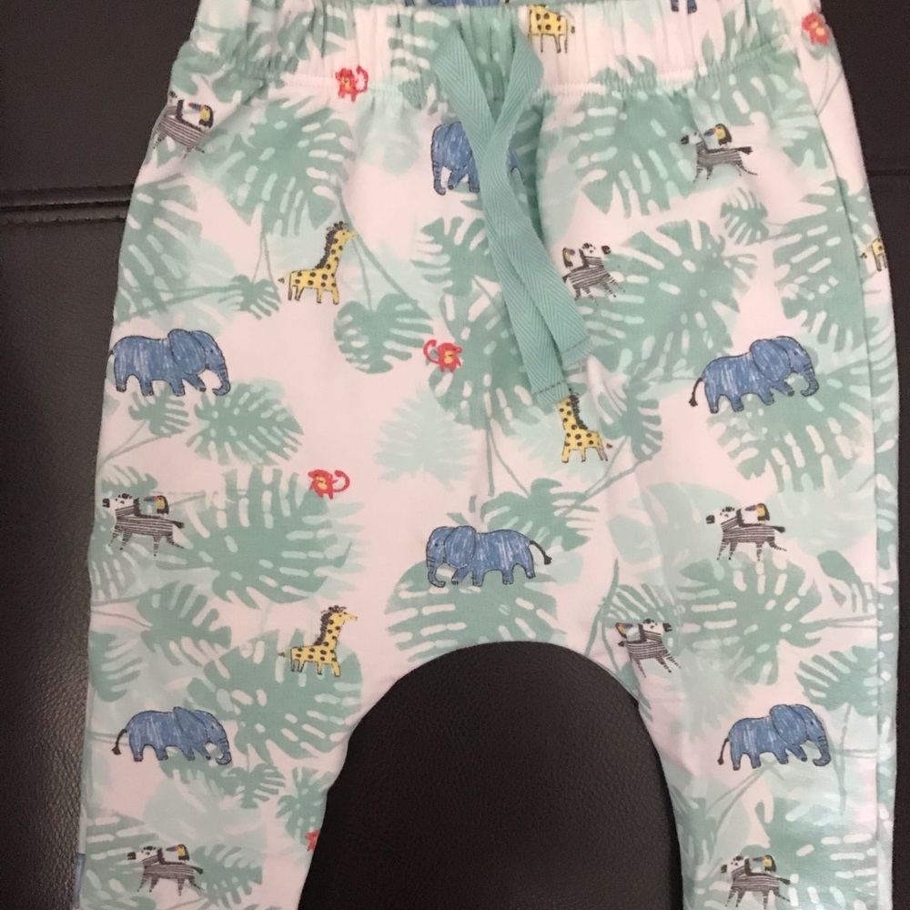 Zara Size 3/6 months Adorable Animal Print Pants